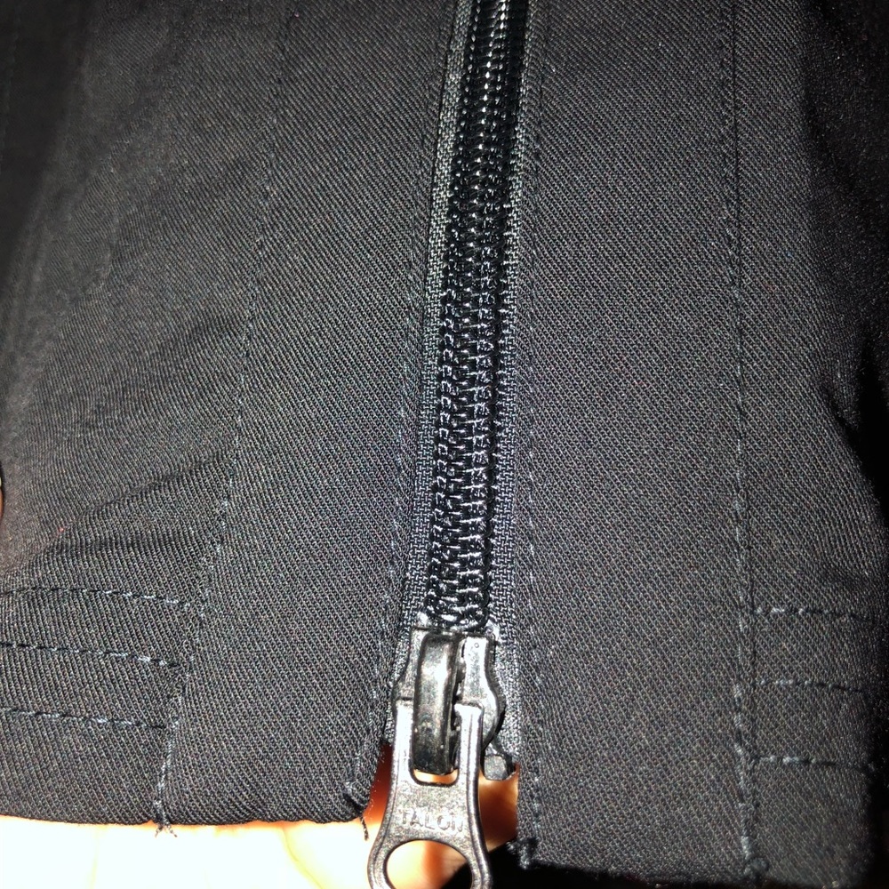 Black scrub jacket - Picture 4 of 6